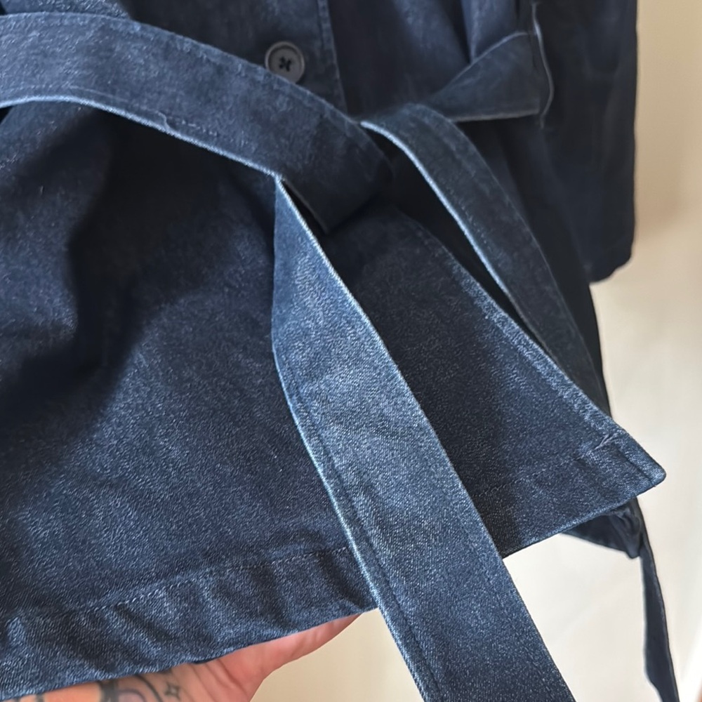 💙🐟🐳🔵Eddie Bauer Blue Jean Jacket Classic Lightweight Design - Picture 6 of 10